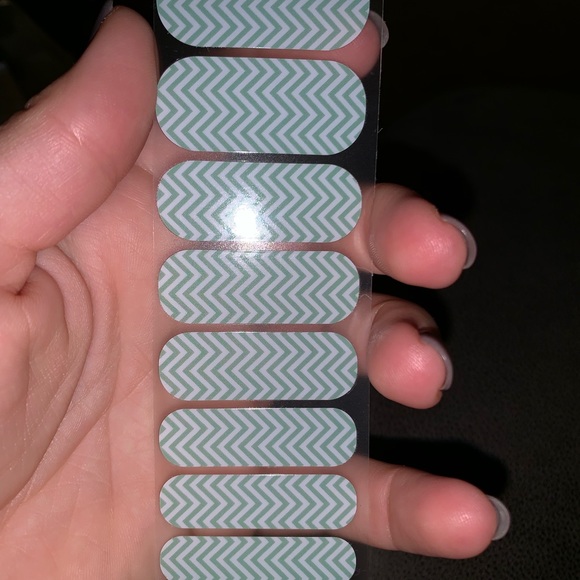 Partial jamberry nail wrap - Picture 3 of 8